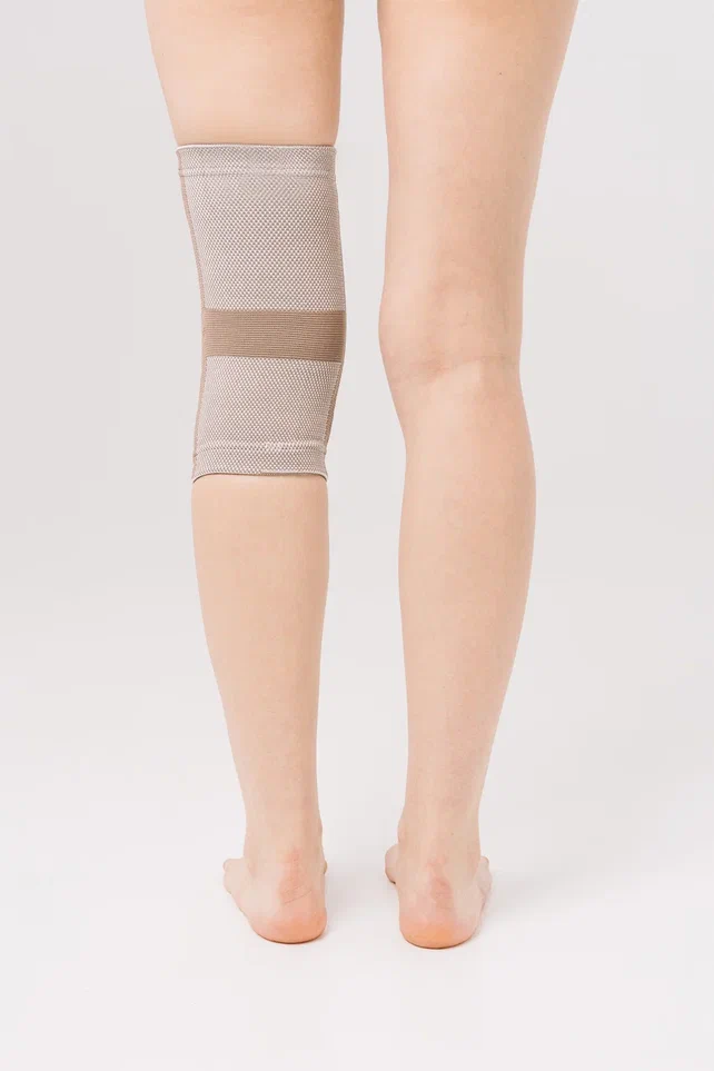 Бандаж на коленный сустав эластичный ORLIKE KER02 с ребрами жесткости